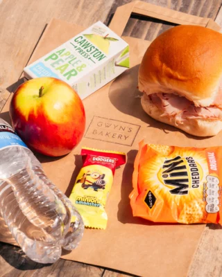 A Grab & Go Bag for Kids 💛

We know the summer 